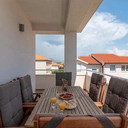 Luxury Sopra Apartment *