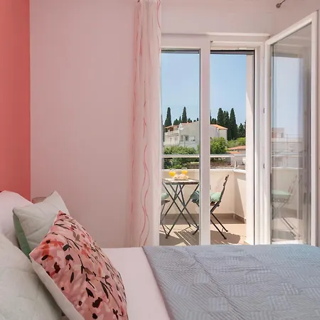 Luxury Sopra * טרוגיר