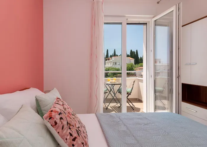 Luxury Sopra * 特罗吉尔