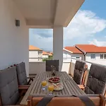 Luxury Sopra Apartman *